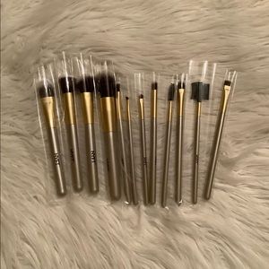 High End Makeup Brush Set